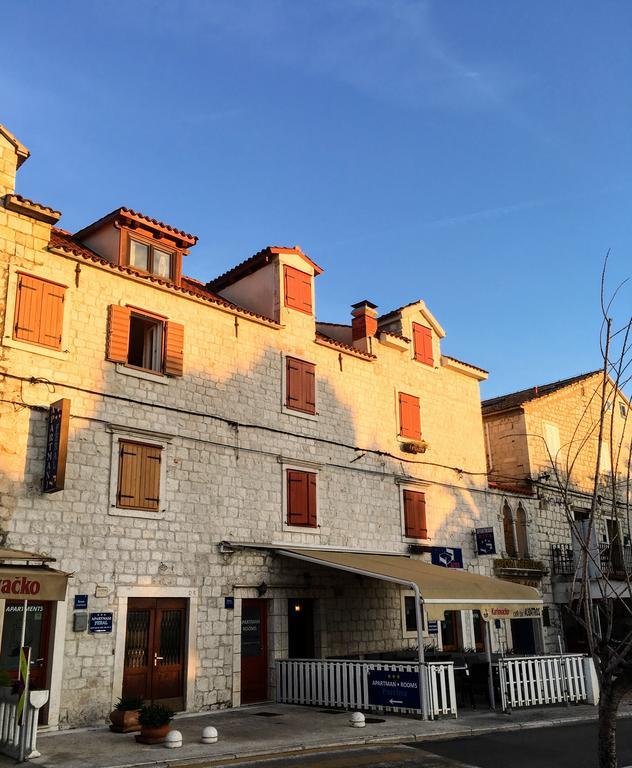 Apartments Feral Trogir Exterior photo